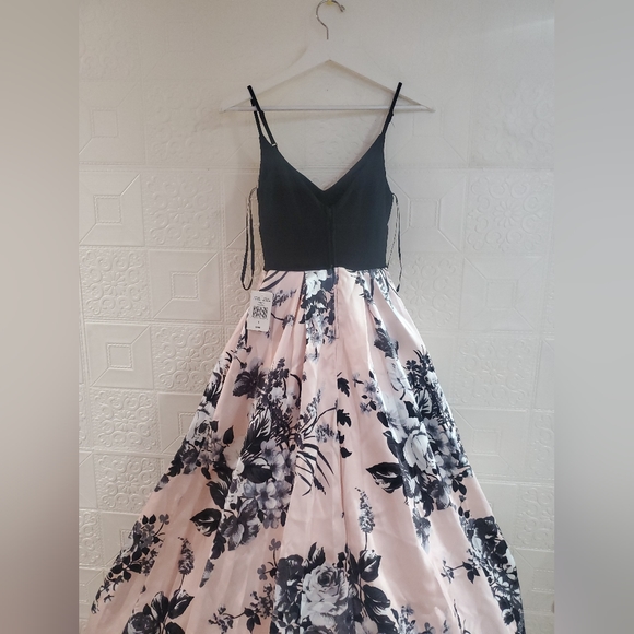 b. smart prom dress - Picture 8 of 14